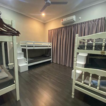 Shafickza Guesthouse Kuala Terengganu Buitenkant foto