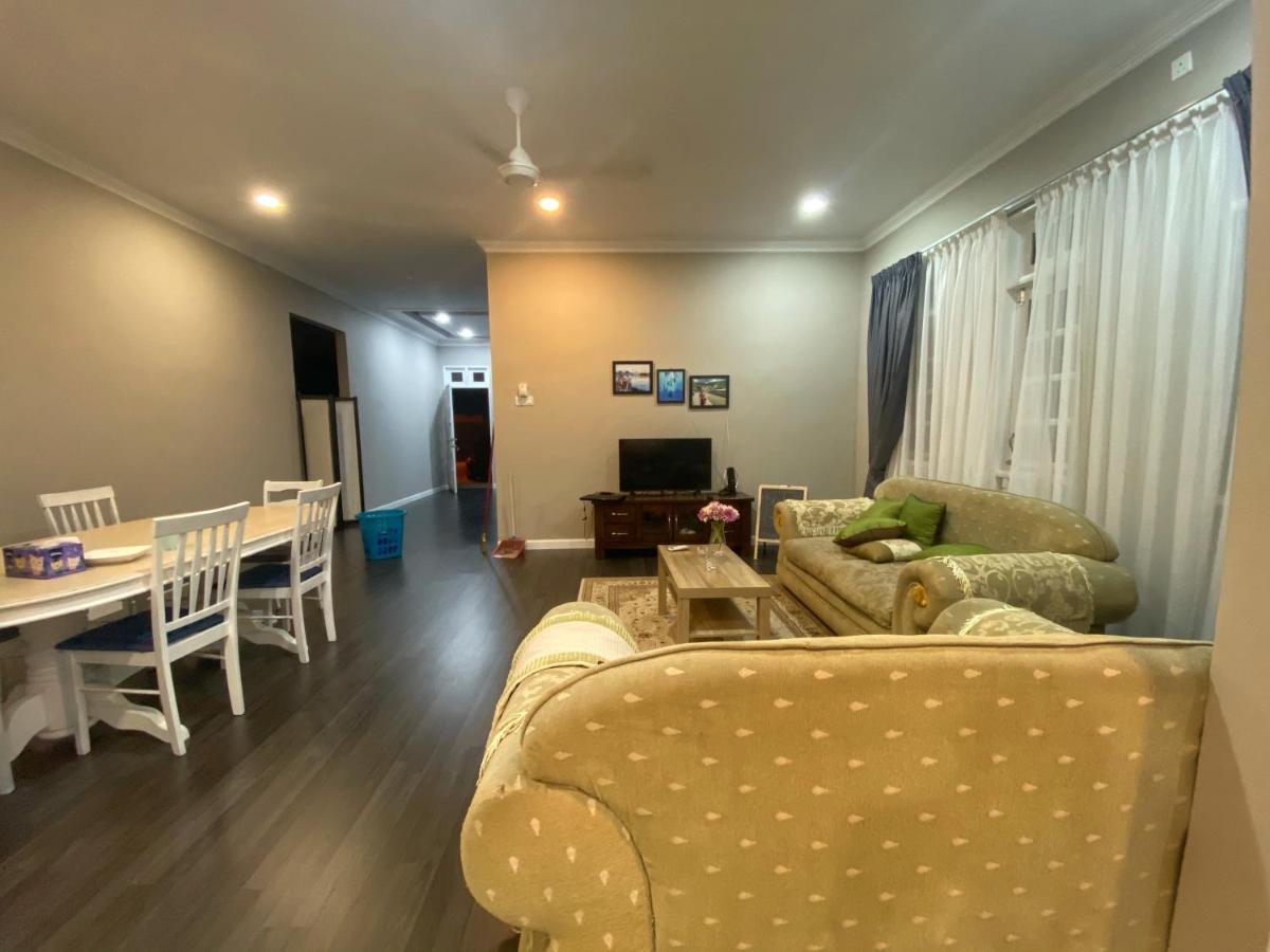 Shafickza Guesthouse Kuala Terengganu Buitenkant foto