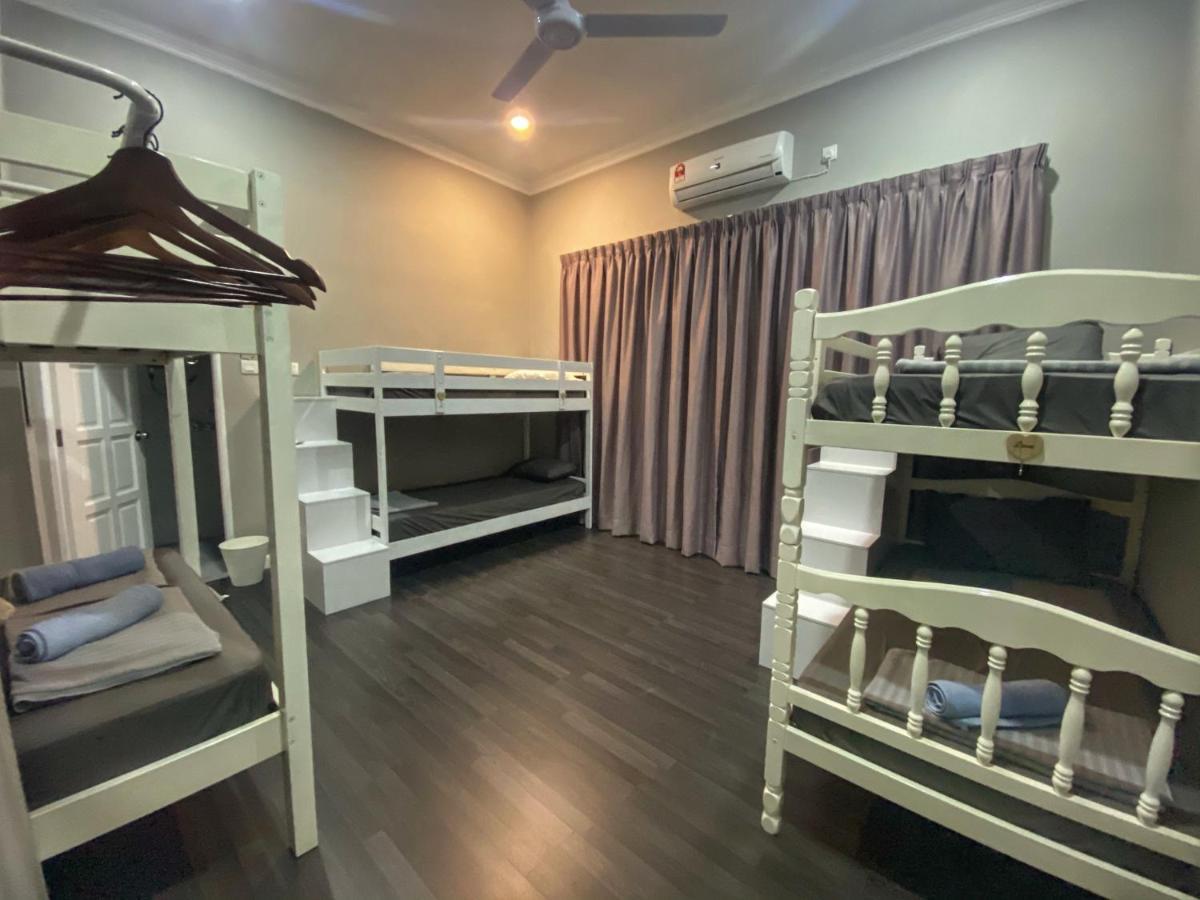 Shafickza Guesthouse Kuala Terengganu Buitenkant foto